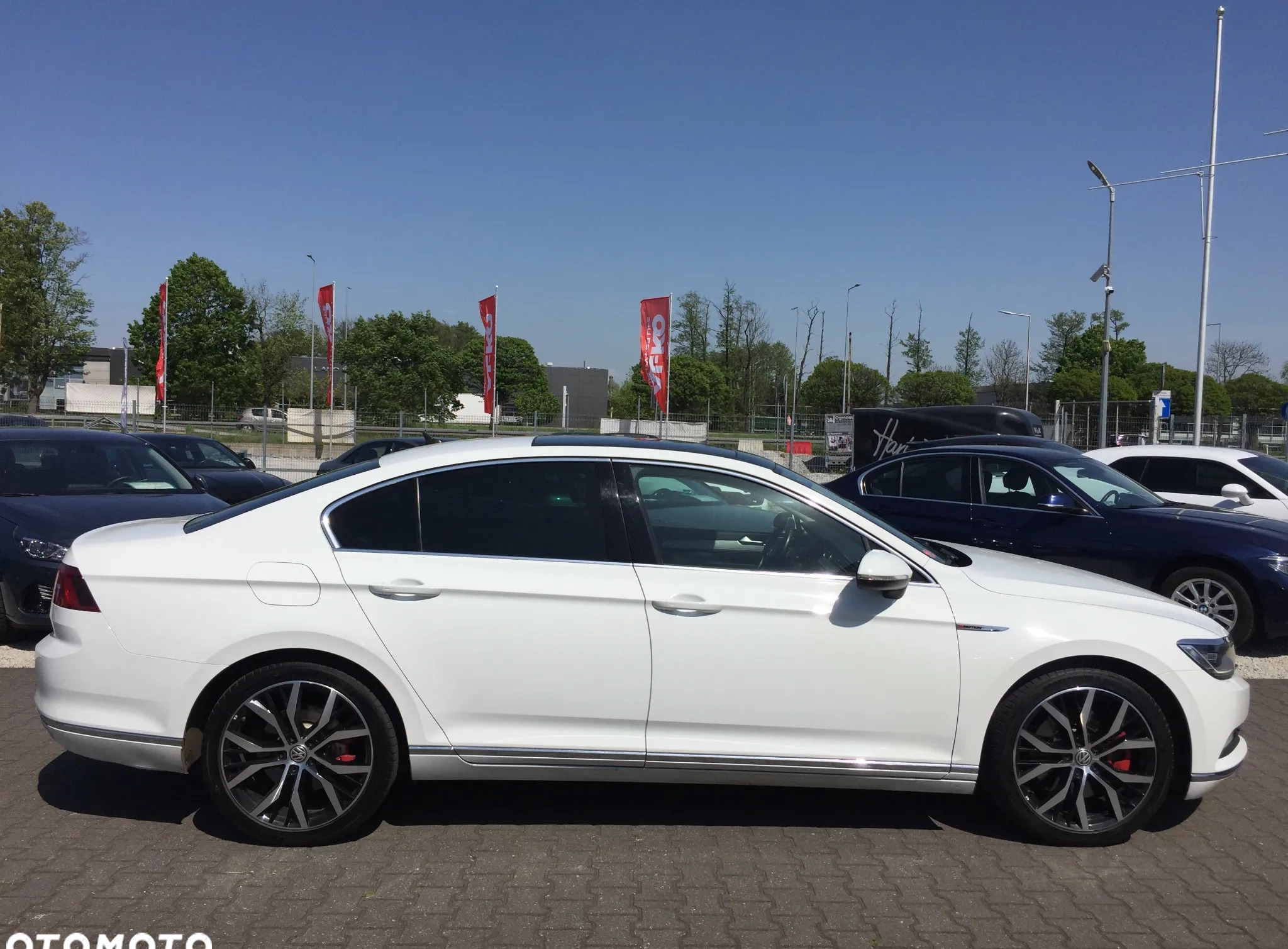 Volkswagen Passat cena 79900 przebieg: 193000, rok produkcji 2016 z Żmigród małe 172